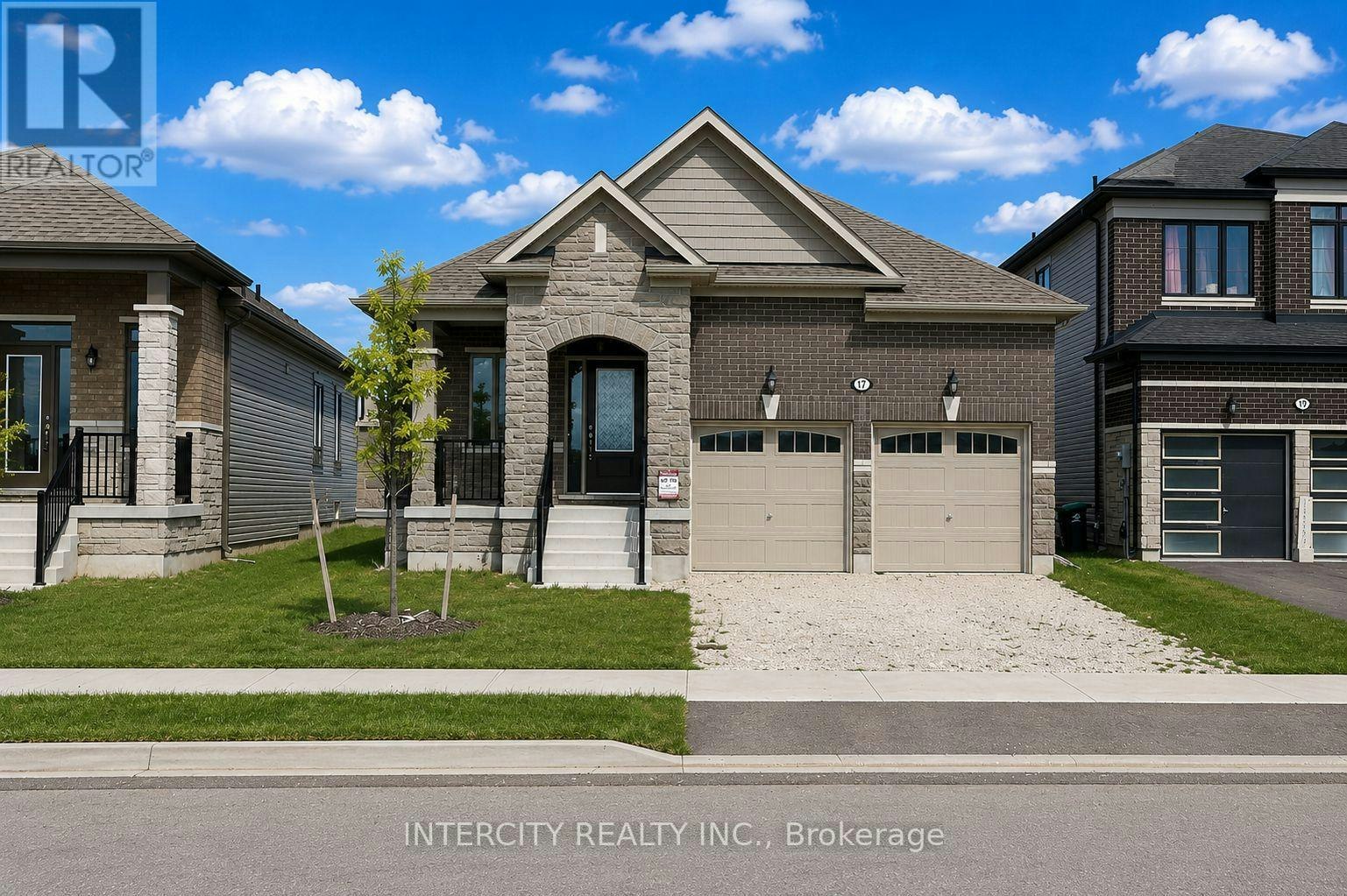 17 Union Boulevard, Wasaga Beach, ON, L9Z 0M6