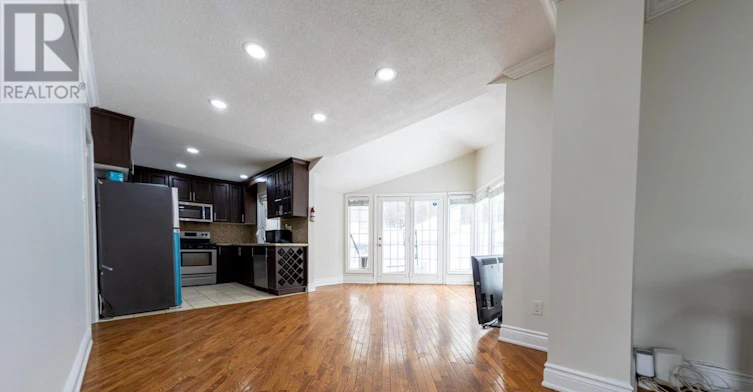 60 Centre Street, Brampton, ON, L6W 2X8 - 7