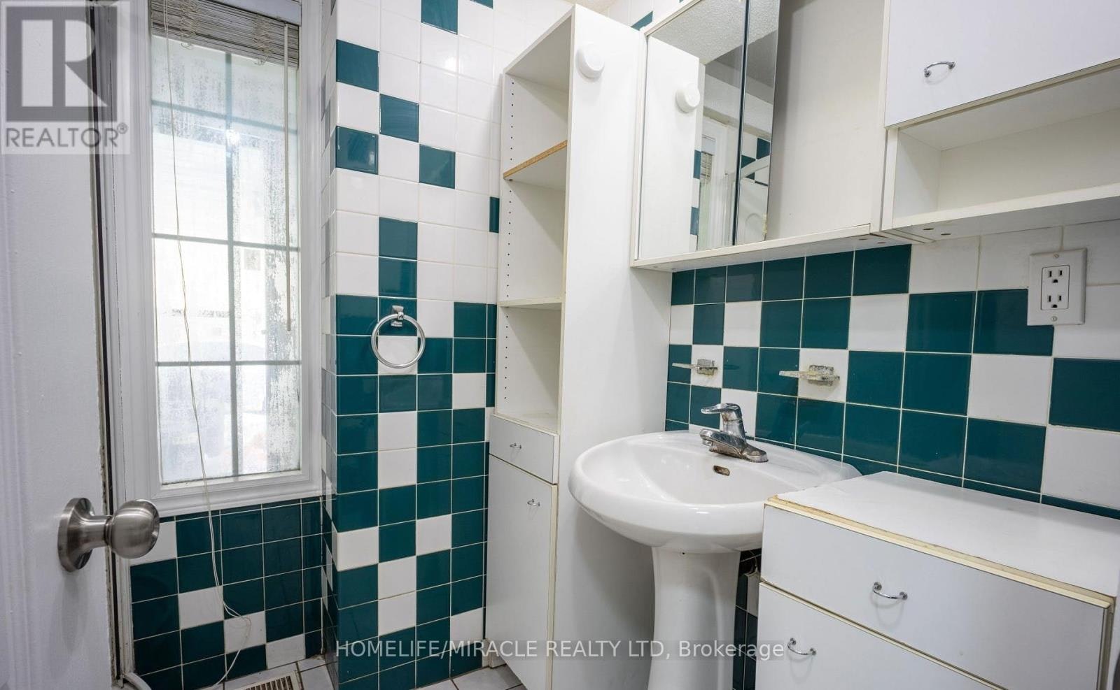 60 Centre Street, Brampton, ON, L6W 2X8 - 34