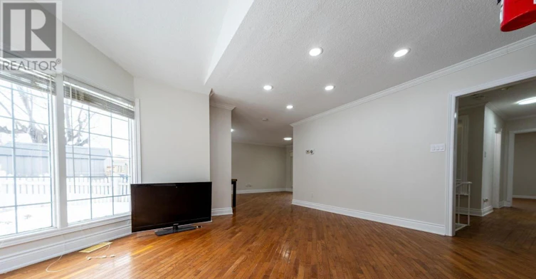 60 Centre Street, Brampton, ON, L6W 2X8 - 8