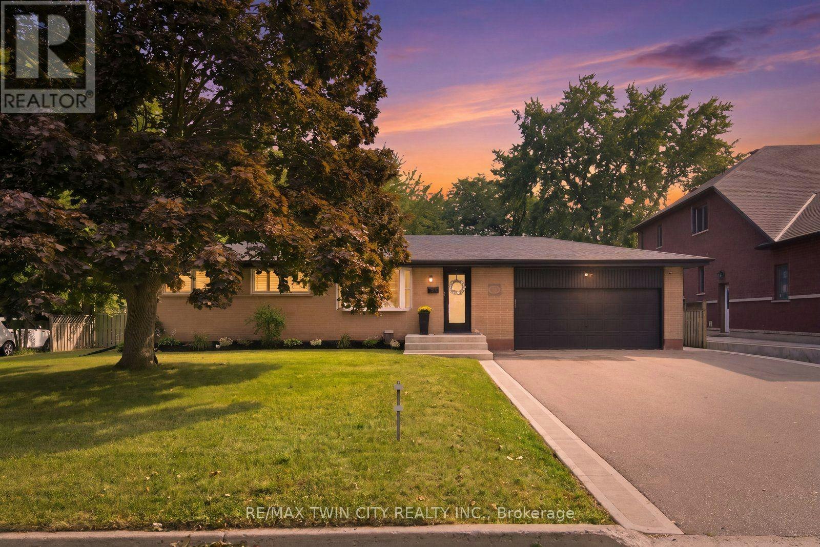 45 Wayne Drive, Brantford, ON, N3R 2Y8