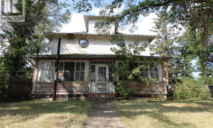 395 2nd Street W