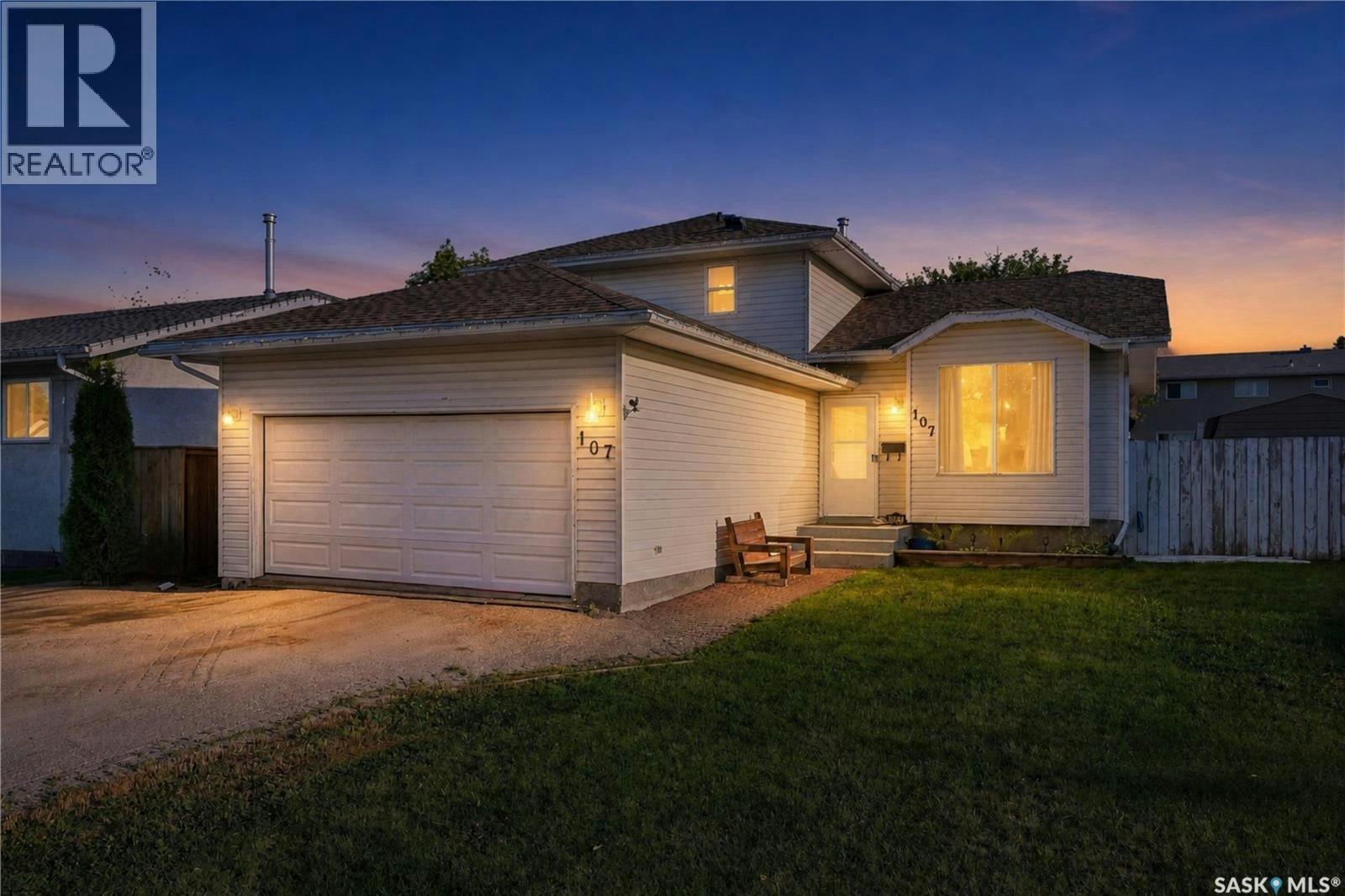 107 Hall Crescent, Saskatoon, SK, S7L 7G7