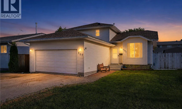 107 Hall Crescent