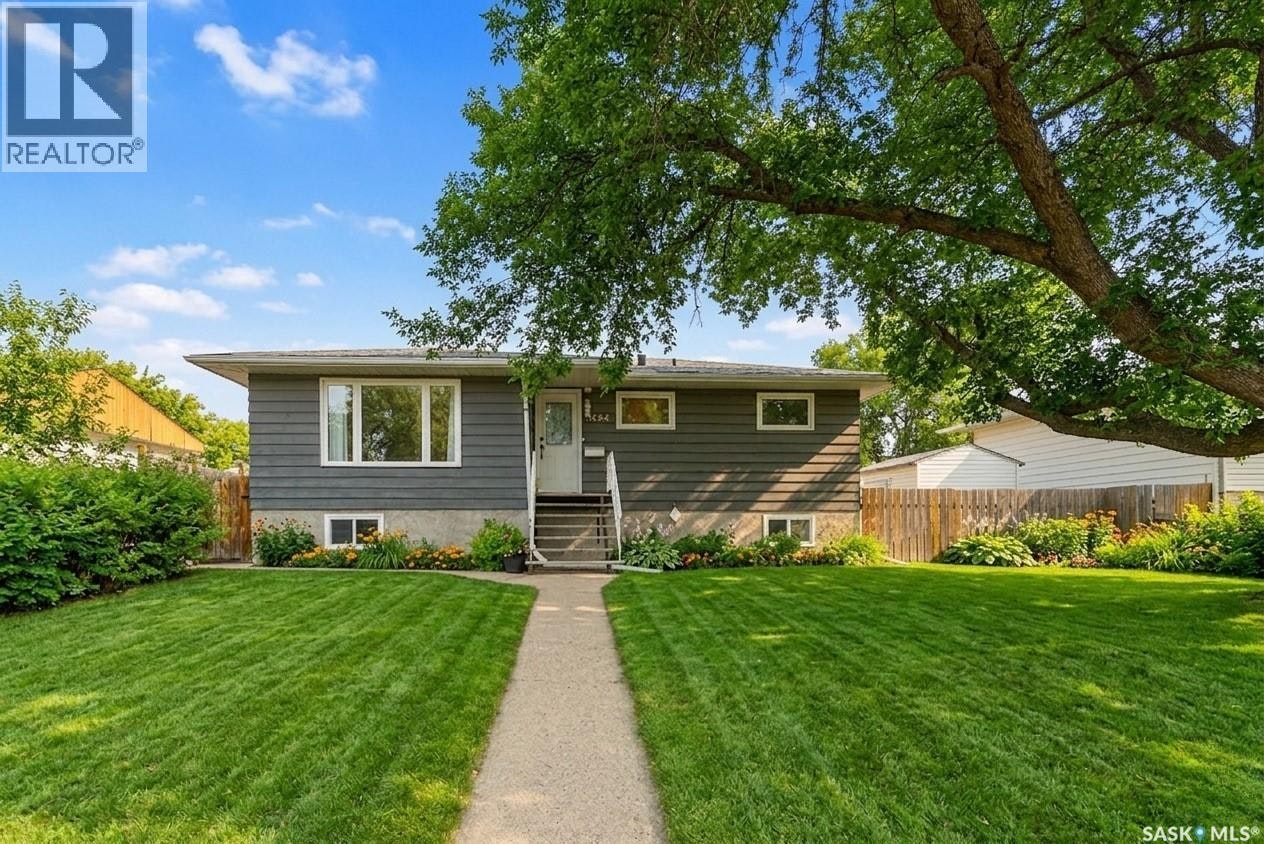 1154 Caribou Street W, Moose Jaw, SK, S6H 2B5