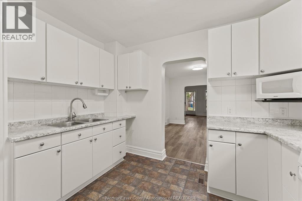1215 Lincoln Road, Windsor, ON, N8Y 2H9 - 11