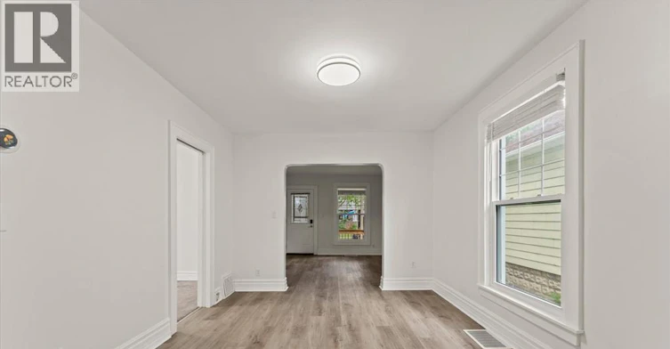 1215 Lincoln Road, Windsor, ON, N8Y 2H9 - 8