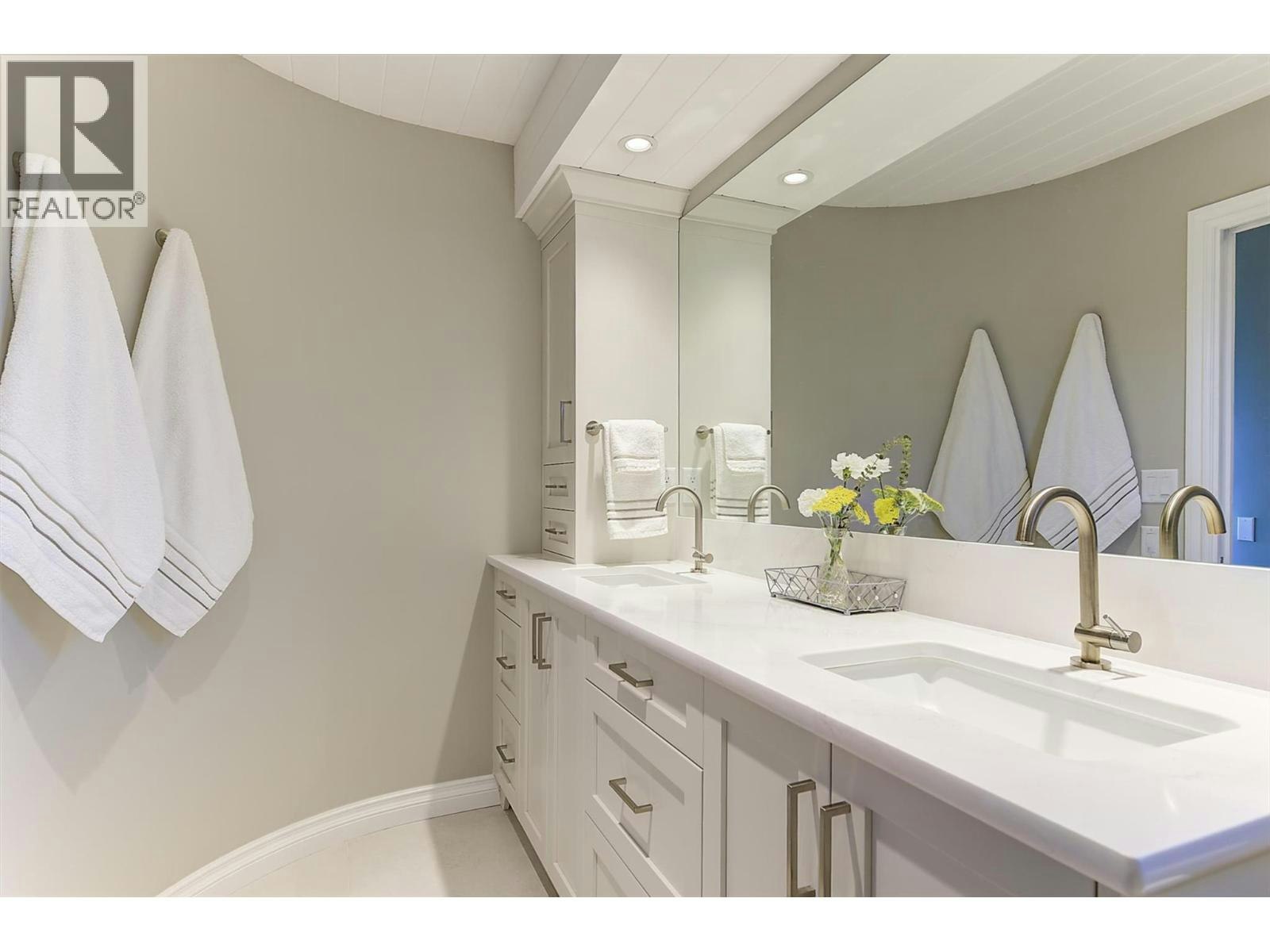 2-3333 Chancellor Place, West Kelowna, BC, V4T 2S9 - 30