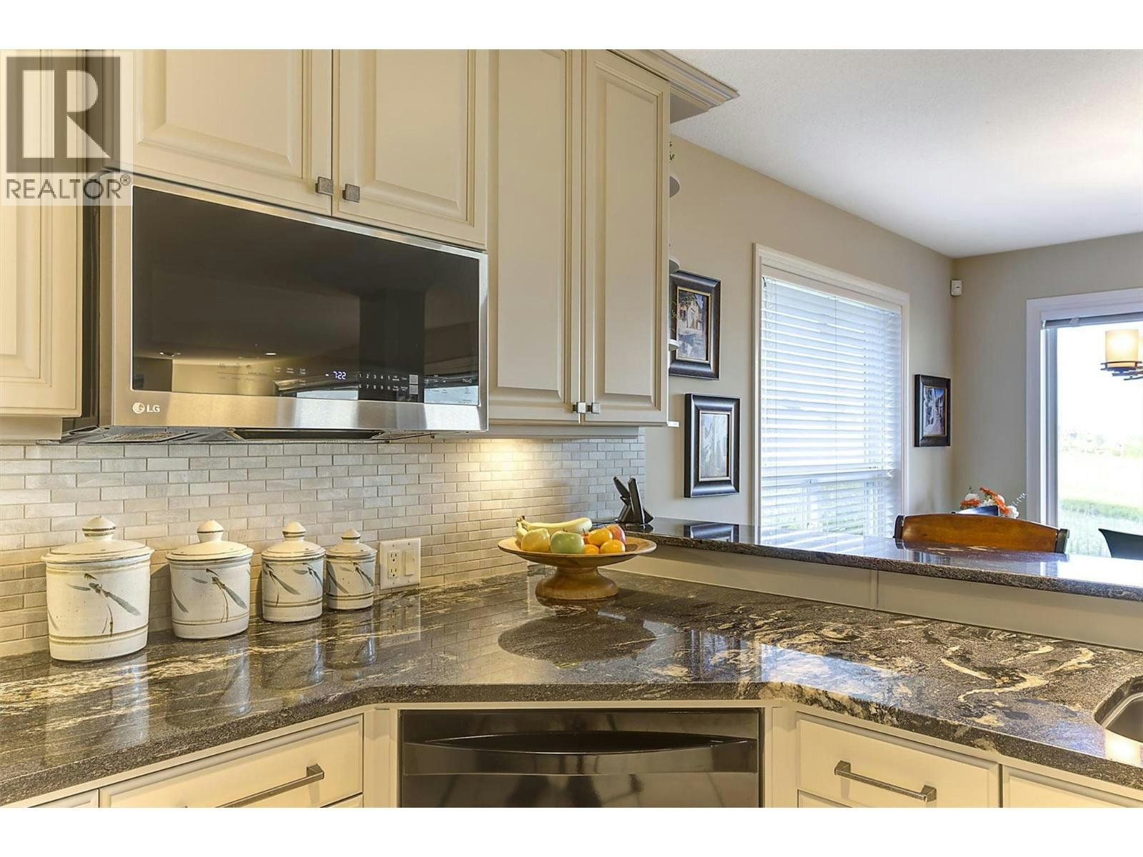 2-3333 Chancellor Place, West Kelowna, BC, V4T 2S9 - 18
