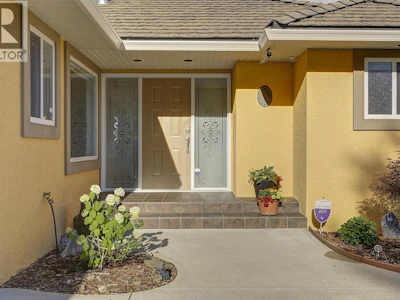 2-3333 Chancellor Place - 3