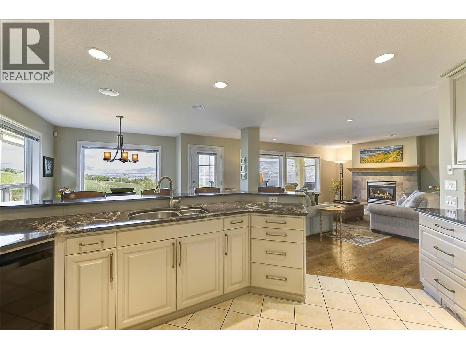 2-3333 Chancellor Place, West Kelowna, BC, V4T 2S9 - 16