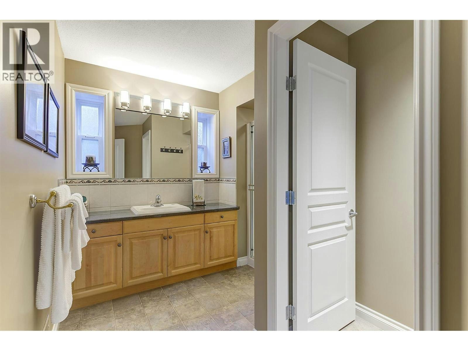 2-3333 Chancellor Place, West Kelowna, BC, V4T 2S9 - 40