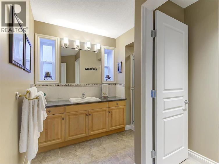 2-3333 Chancellor Place, West Kelowna, BC, V4T 2S9 - 40