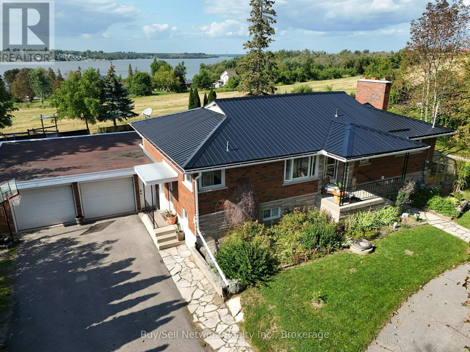 946 8th Line, Smith-Ennismore-Lakefield, ON, K0L 1H0