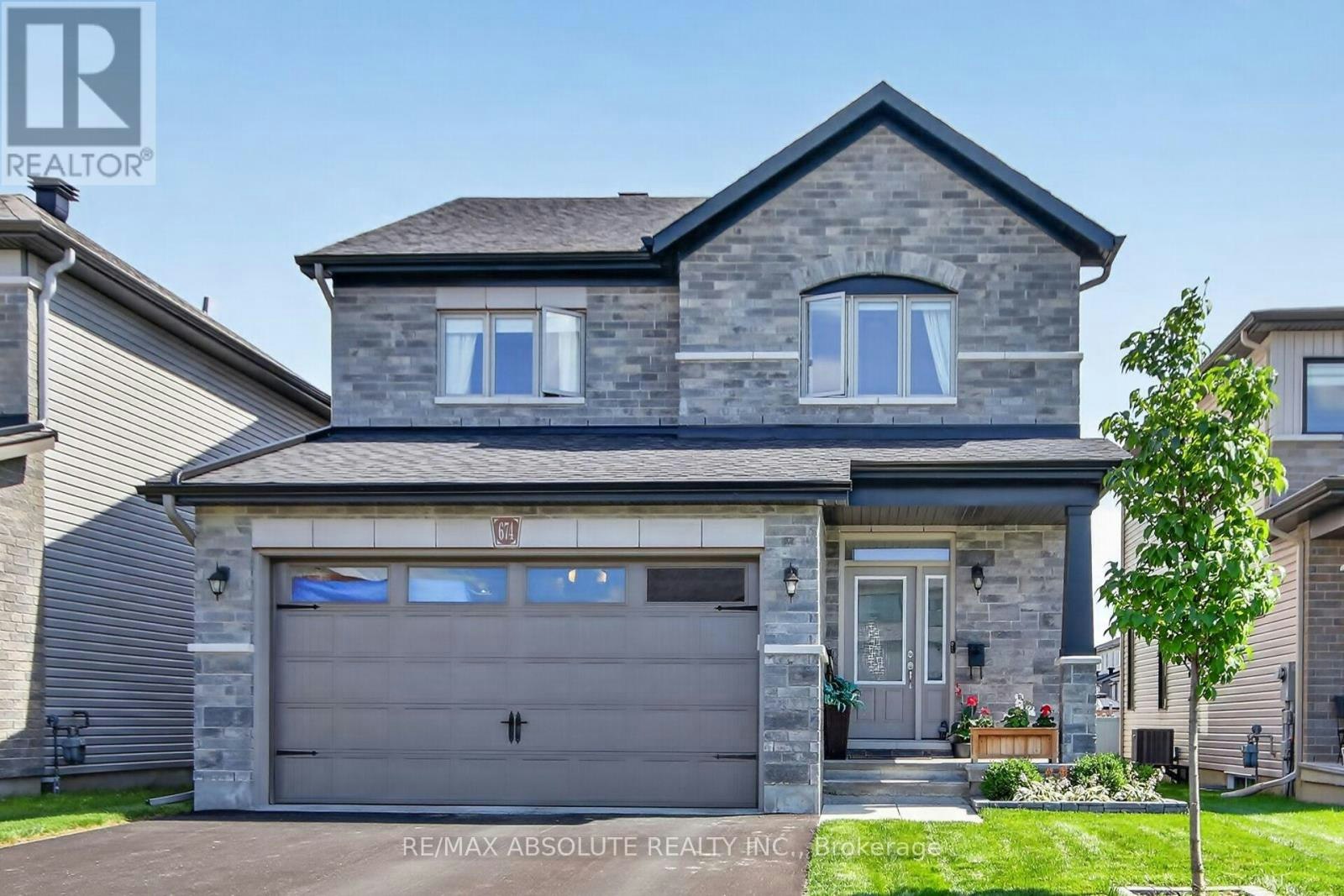 674 Parade Drive, Ottawa, ON, K2S 0Z3