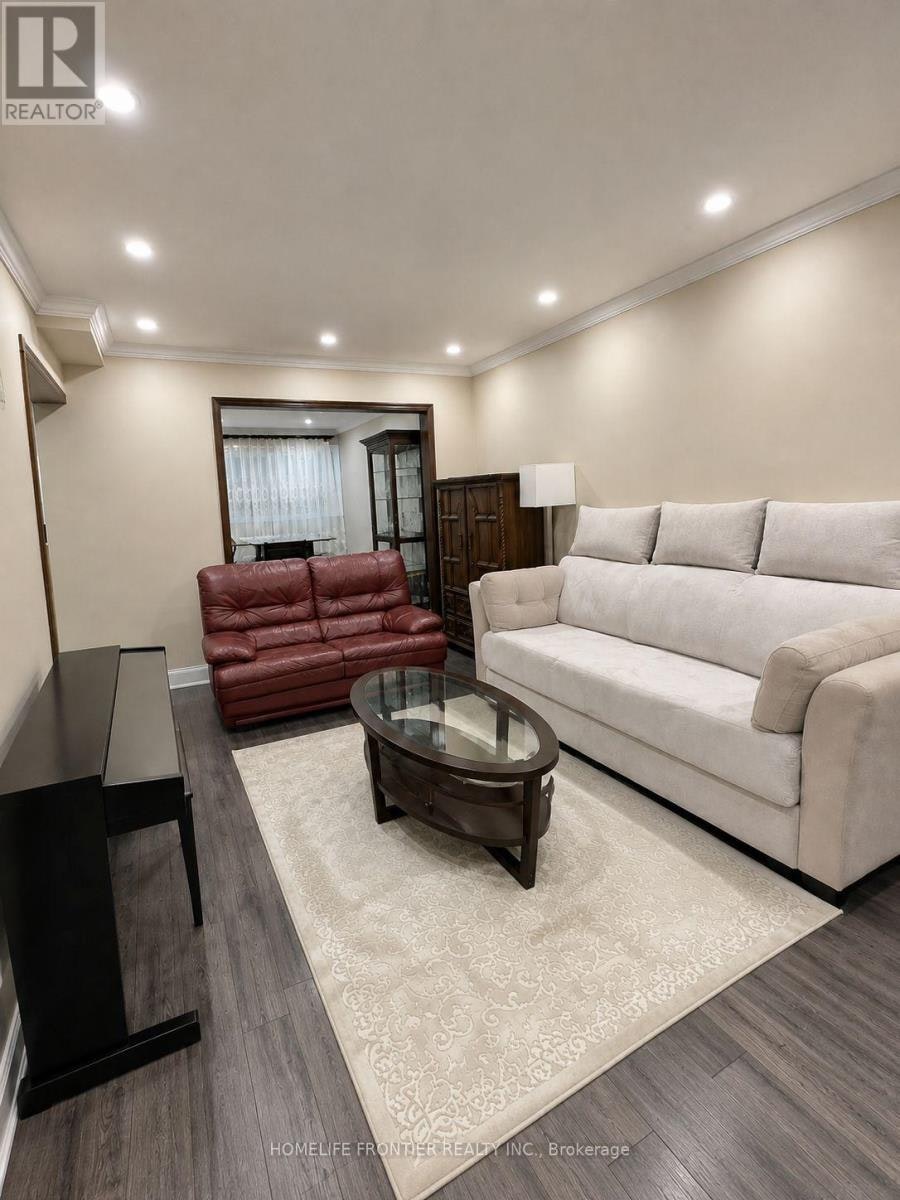 49 Red Robin Way, Toronto, ON, M2R 3K6 - 3