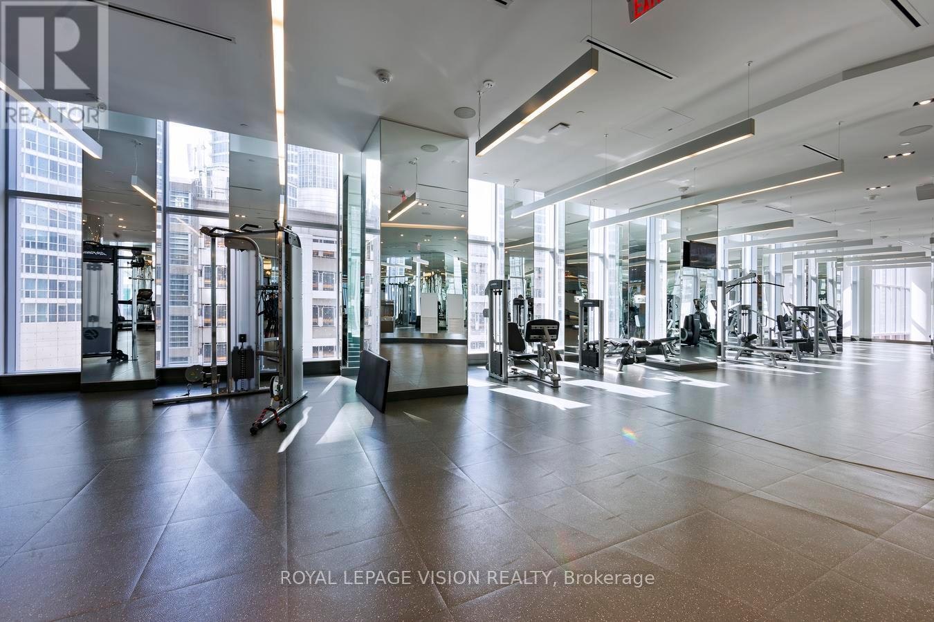 2207-10 York Street, Toronto, ON, M5J 2Z2 - 32