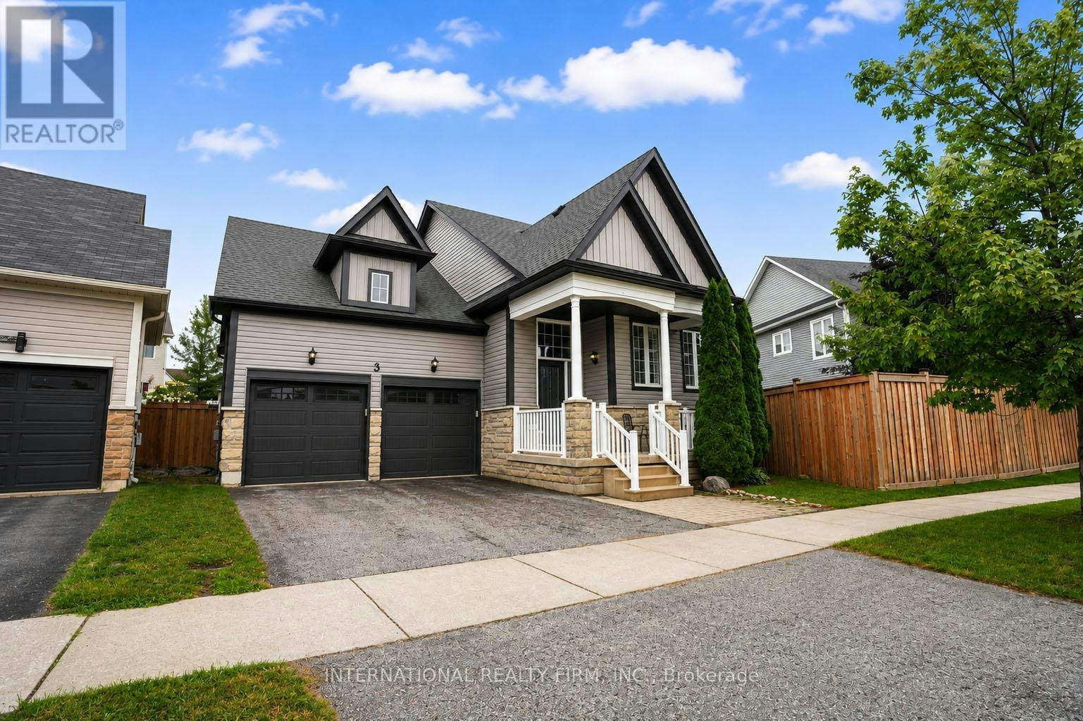 3 Maple Crown Terrace, Barrie, ON, L4M 7H3