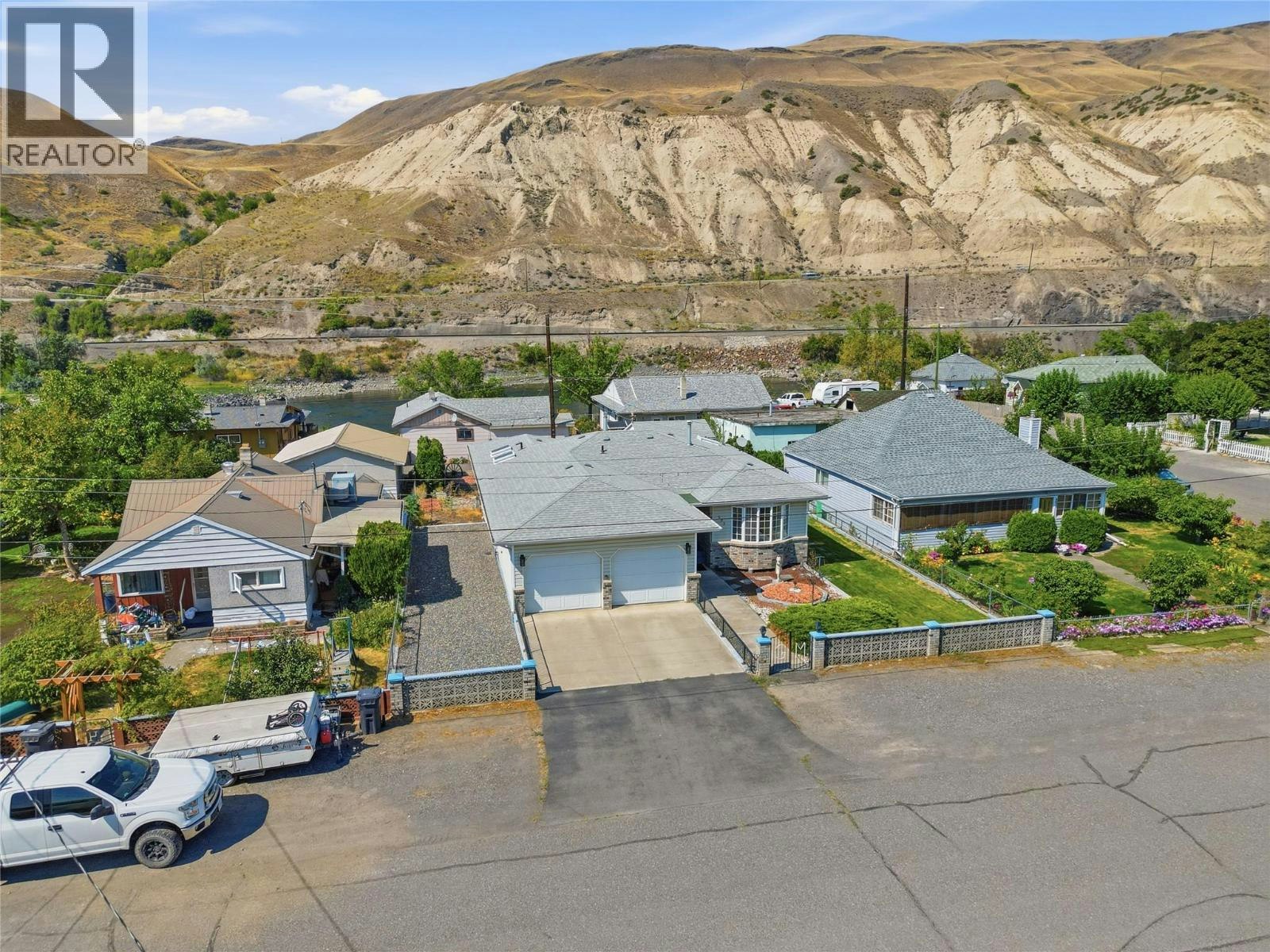 503 Bancroft Street - 3