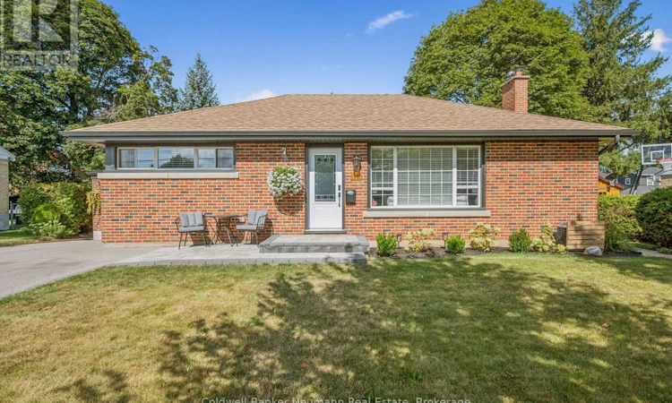 11 Western Avenue
