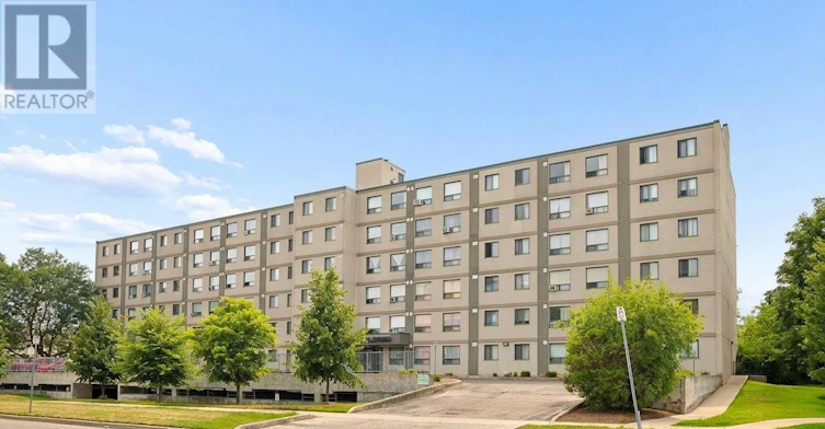 405-18 Holborn Court, Kitchener, ON, N2A 4A1 - 3