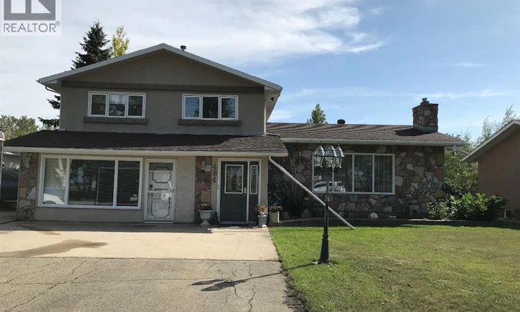 484 Stewart Street