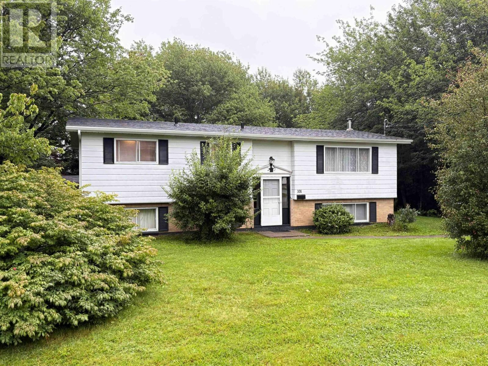 101 Kenwood Drive, Sydney River, NS, B1S 3L1