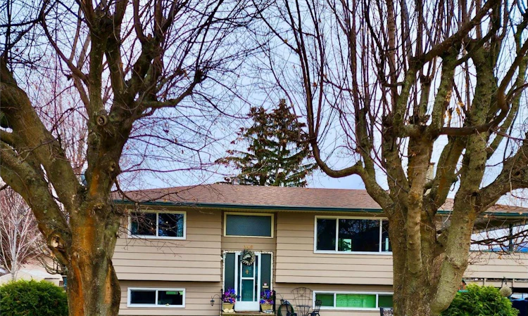 340 Lakeshore Drive