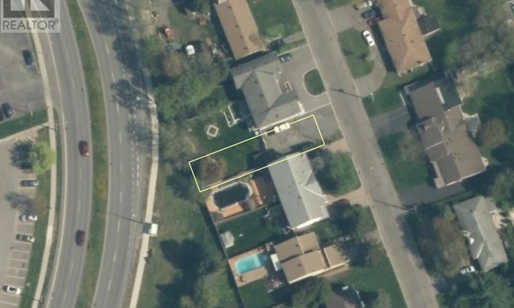 988 Laporte Street
