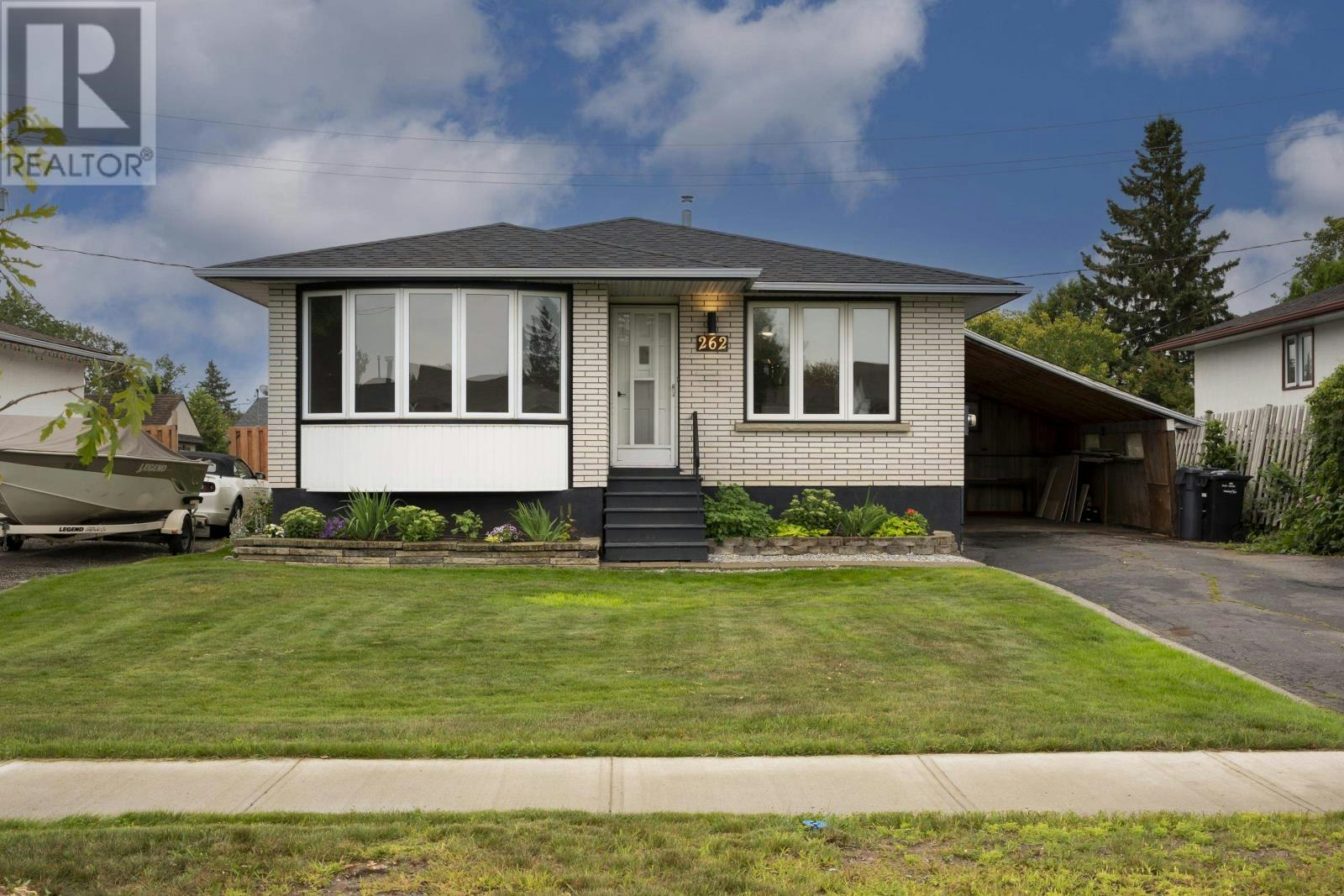 262 Sheridan Crescent, Thunder Bay, ON, P7C 5M4