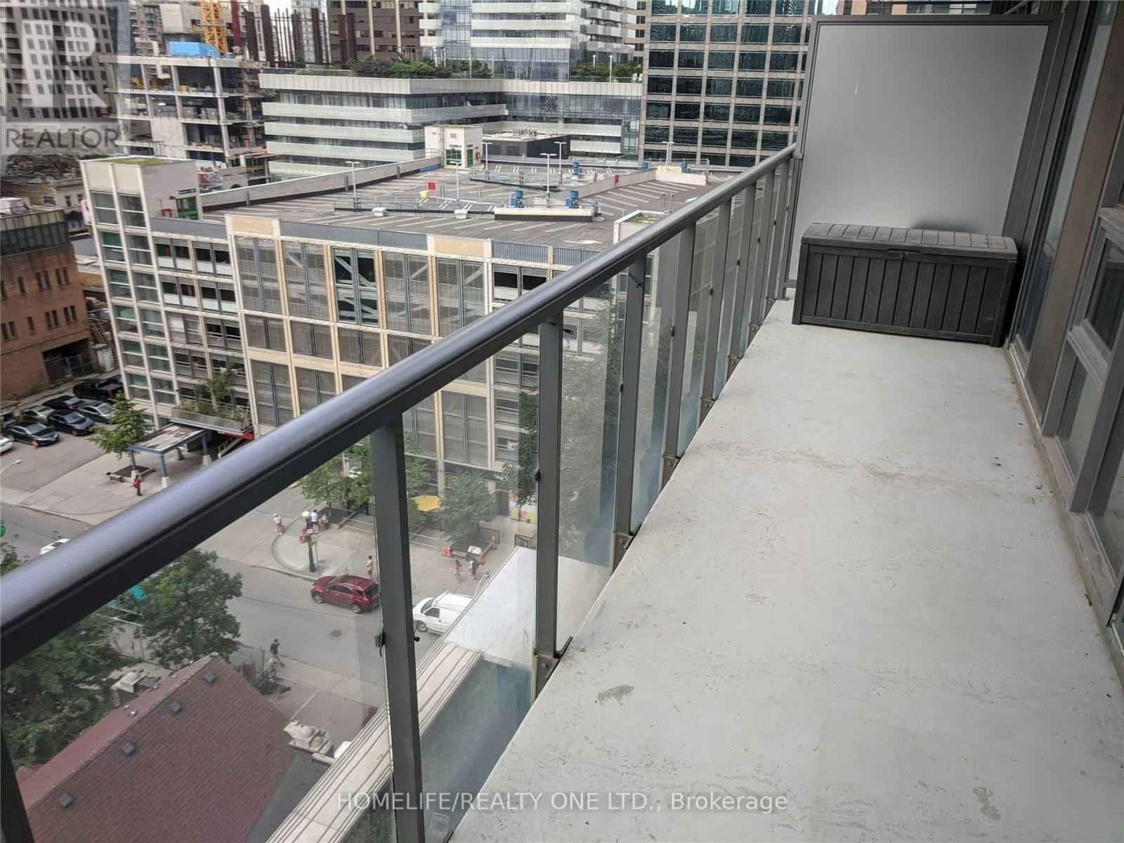 1008-33 Charles Street E, Toronto, ON, M4Y 0A2 - 12