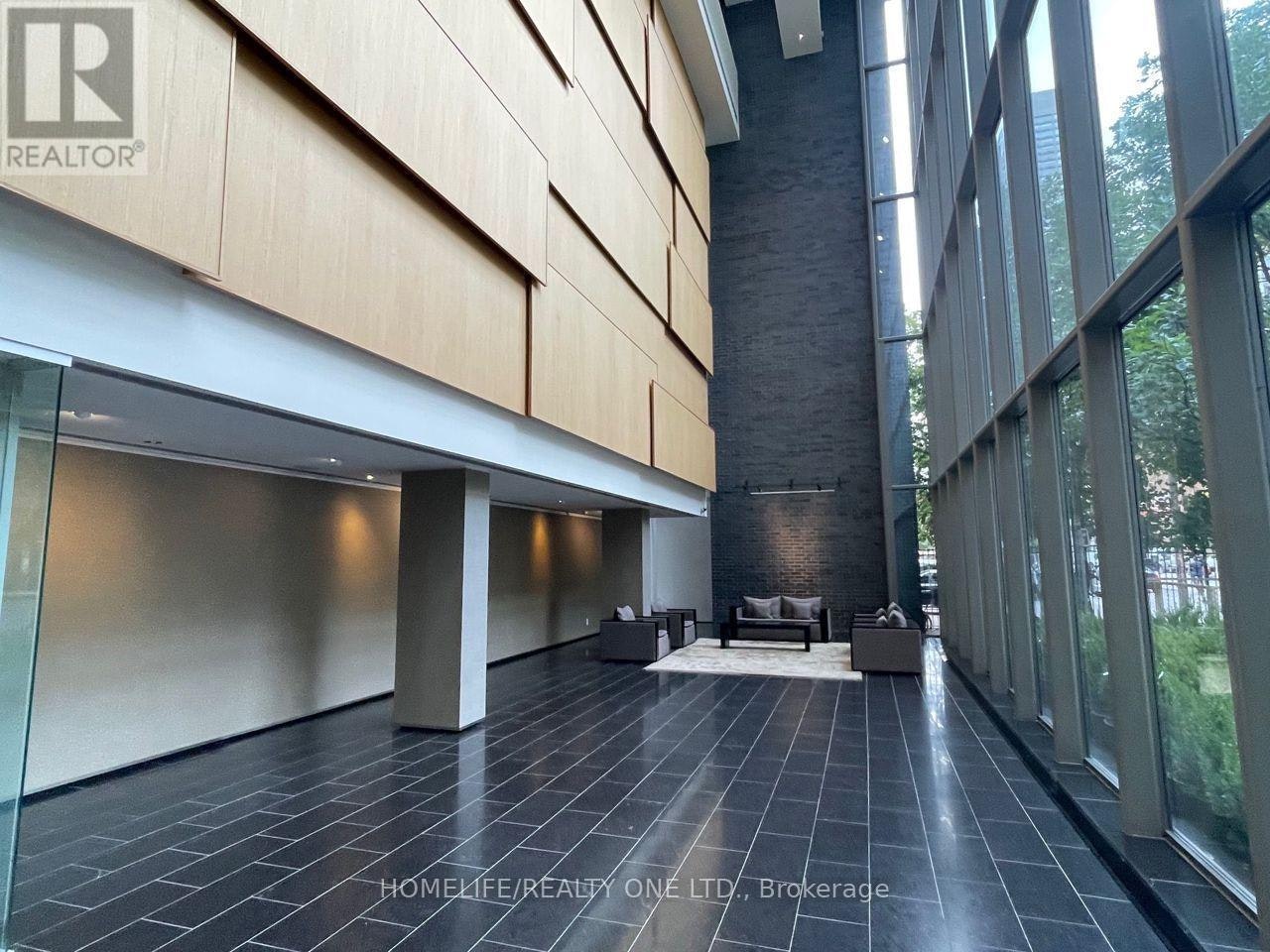 1008-33 Charles Street E, Toronto, ON, M4Y 0A2 - 11