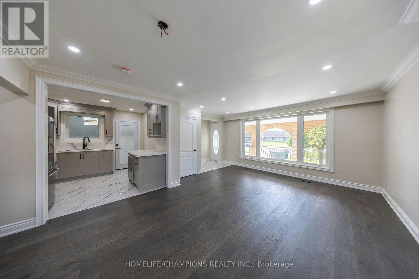 1083 Birchmount Road, Toronto, ON, M1K 1S6 - 2
