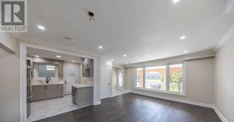 1083 Birchmount Road, Toronto, ON, M1K 1S6 - 2