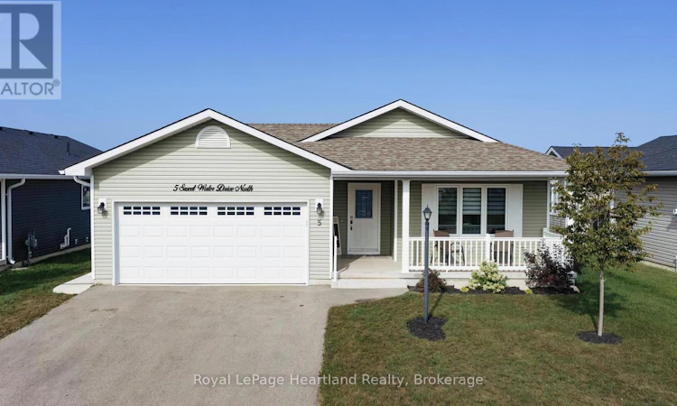 5 Sweetwater Drive N
