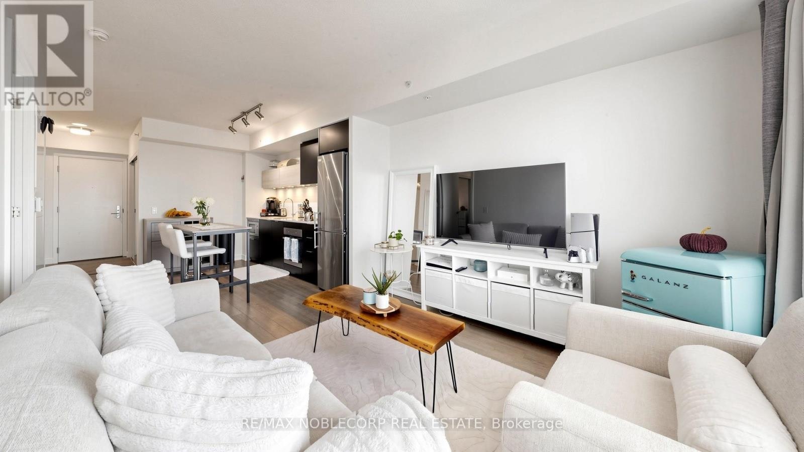 2010-20 Thomas Riley Road, Toronto, ON, M9B 1B5 - 4