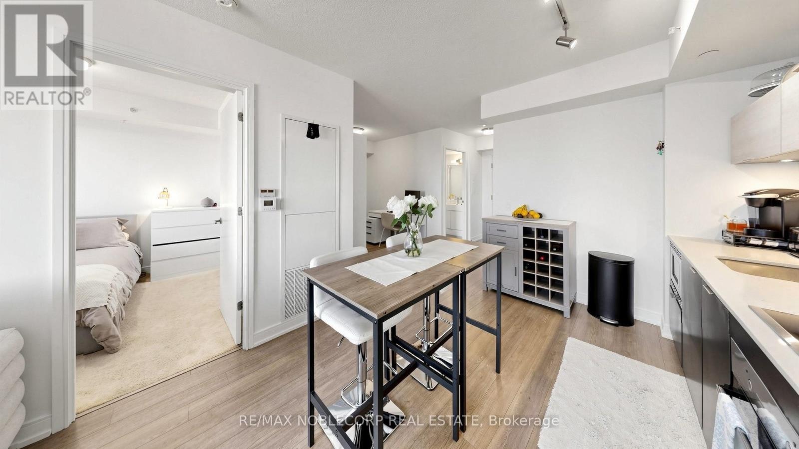 2010-20 Thomas Riley Road, Toronto, ON, M9B 1B5 - 11