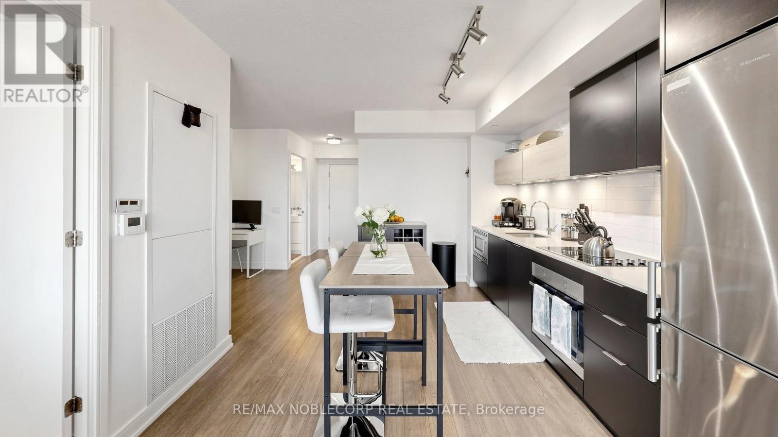 2010-20 Thomas Riley Road, Toronto, ON, M9B 1B5 - 7