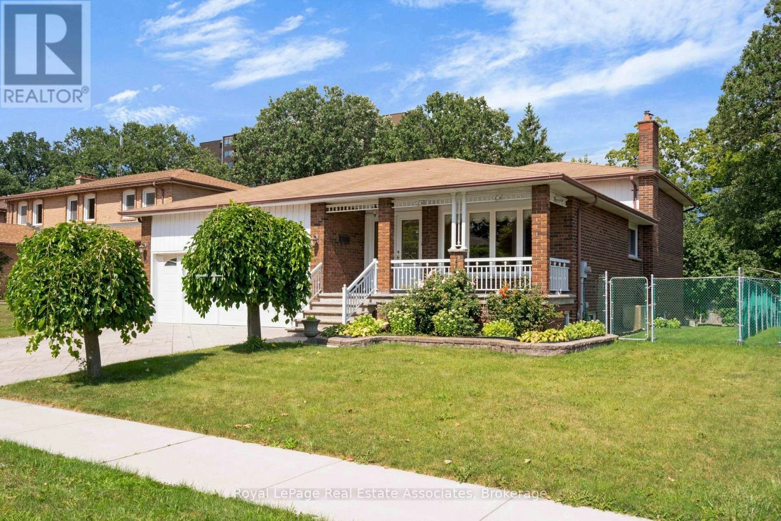 2535 Privet Crescent, Mississauga, ON, L5B 2S5