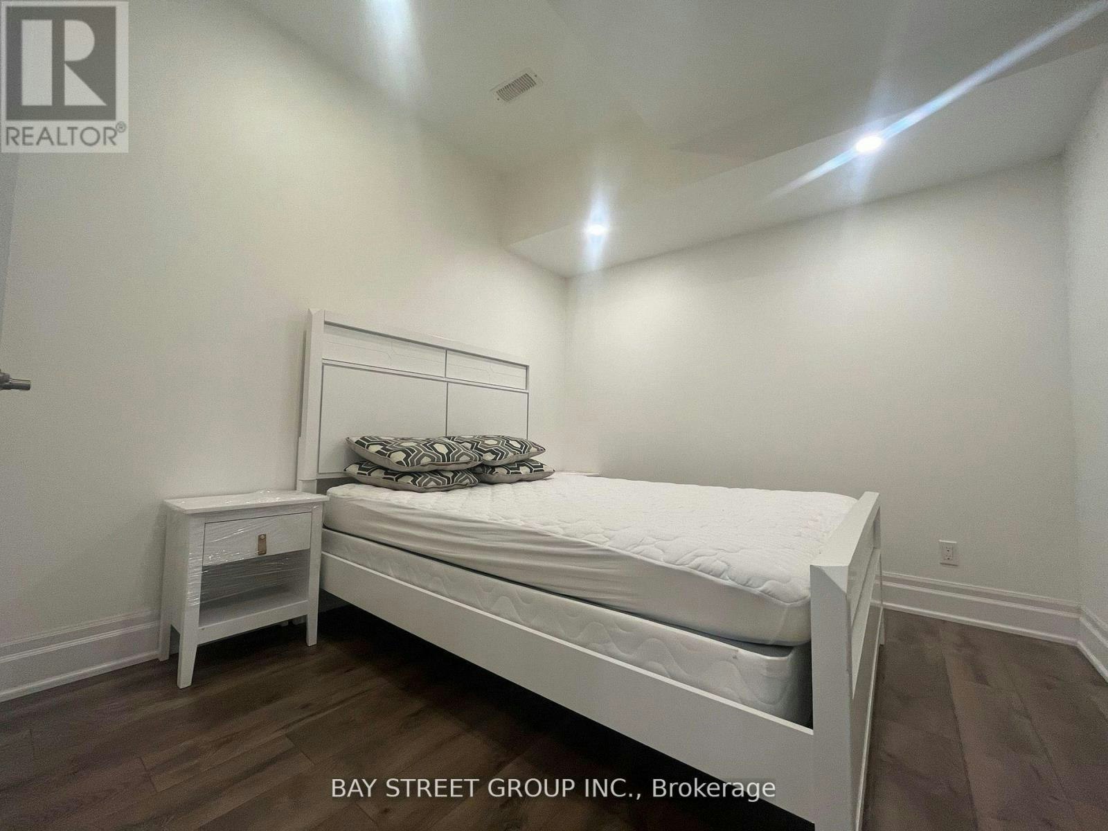 LOWER-1243 Bridge Road, Oakville, ON, L6L 2C3 - 10