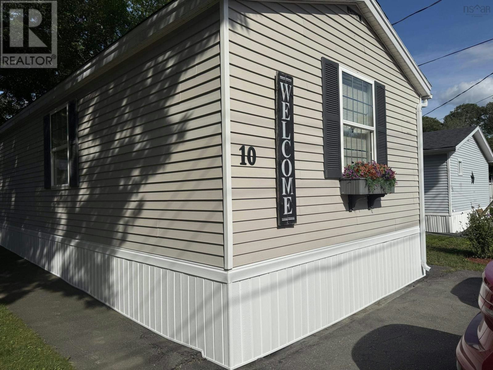 10 Fall Street, Bridgewater, NS, B4V 3V6