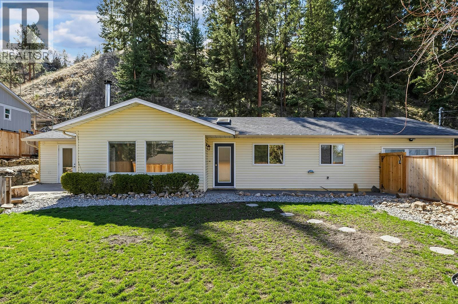 4700 Gordon Drive - 3
