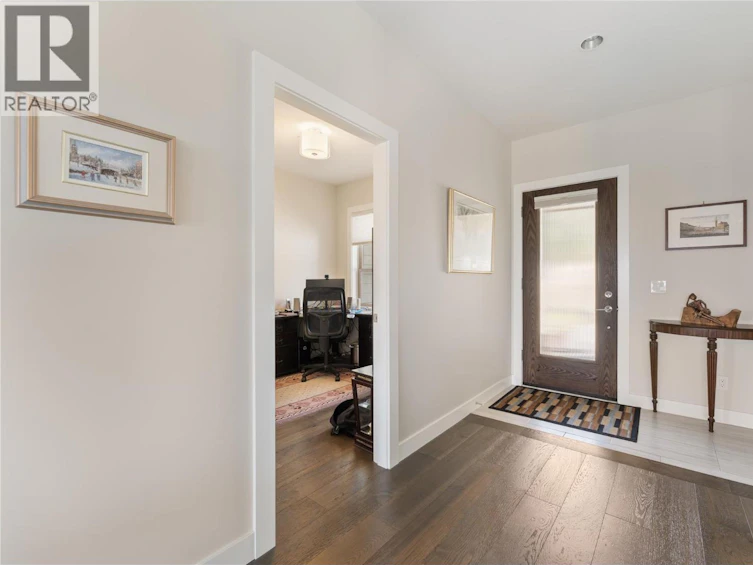 13464 Lake Hill Drive, Lake Country, BC, V4V 2S7 - 2