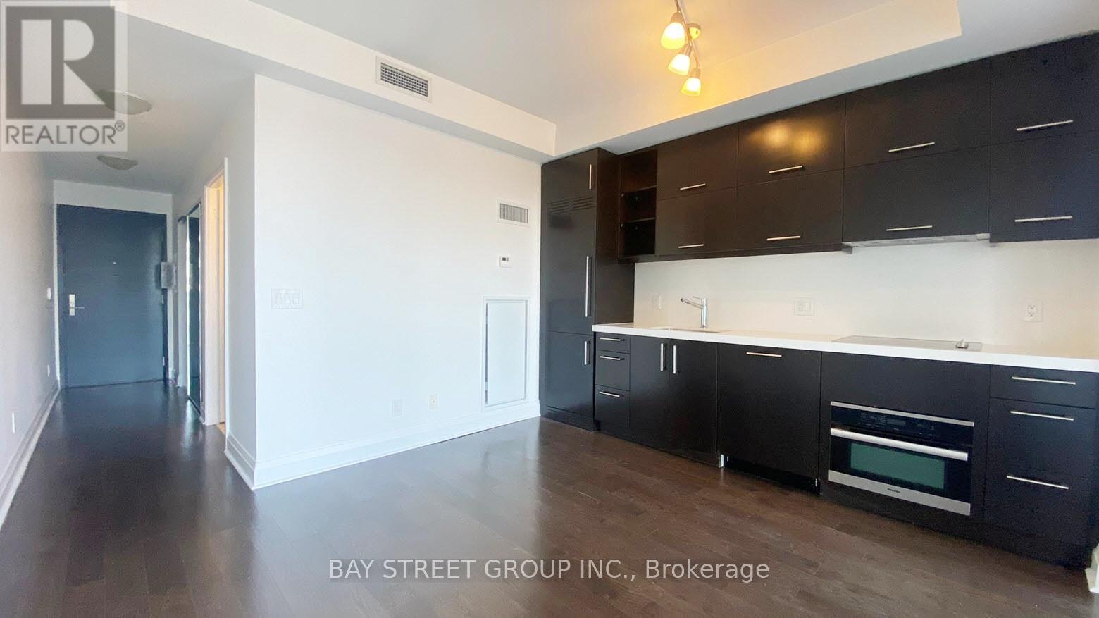 2910-65 St Mary Street, Toronto, ON, M5S 0A6 - 3