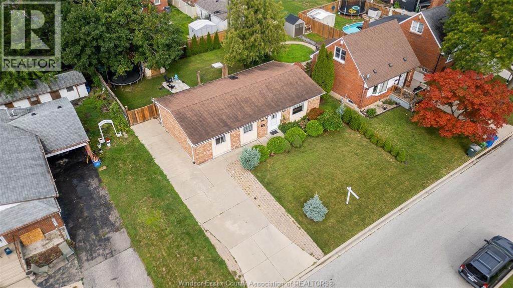 1045 Reedmere Road, Windsor, ON, N8S 2L9 - 33