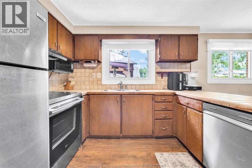 1045 Reedmere Road, Windsor, ON, N8S 2L9 - 9