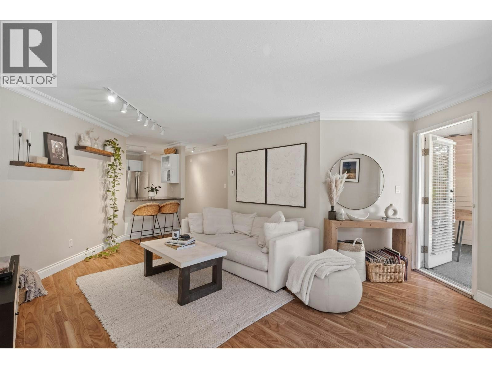 102-123 E 6th Street, North Vancouver, BC, V7L 1N9 - 5