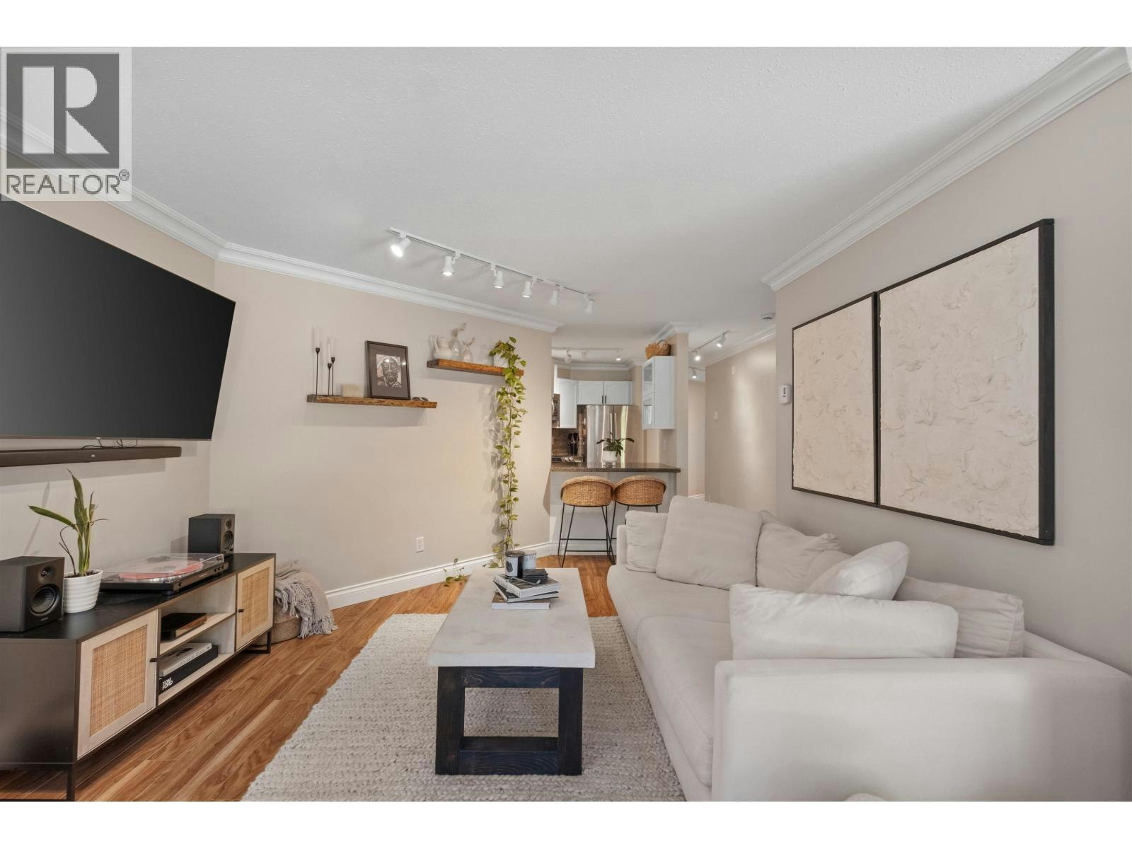 102-123 E 6th Street, North Vancouver, BC, V7L 1N9 - 7