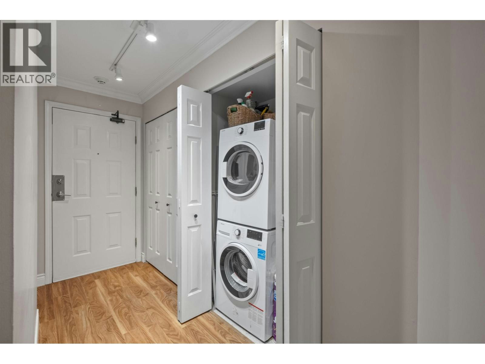 102-123 E 6th Street, North Vancouver, BC, V7L 1N9 - 16