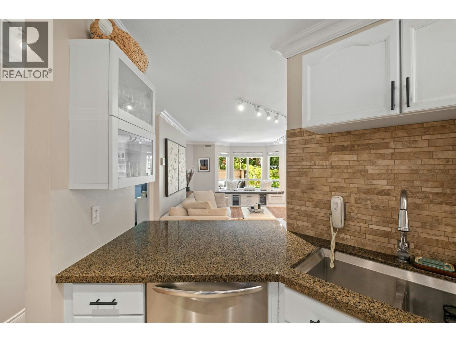 102-123 E 6th Street, North Vancouver, BC, V7L 1N9 - 11